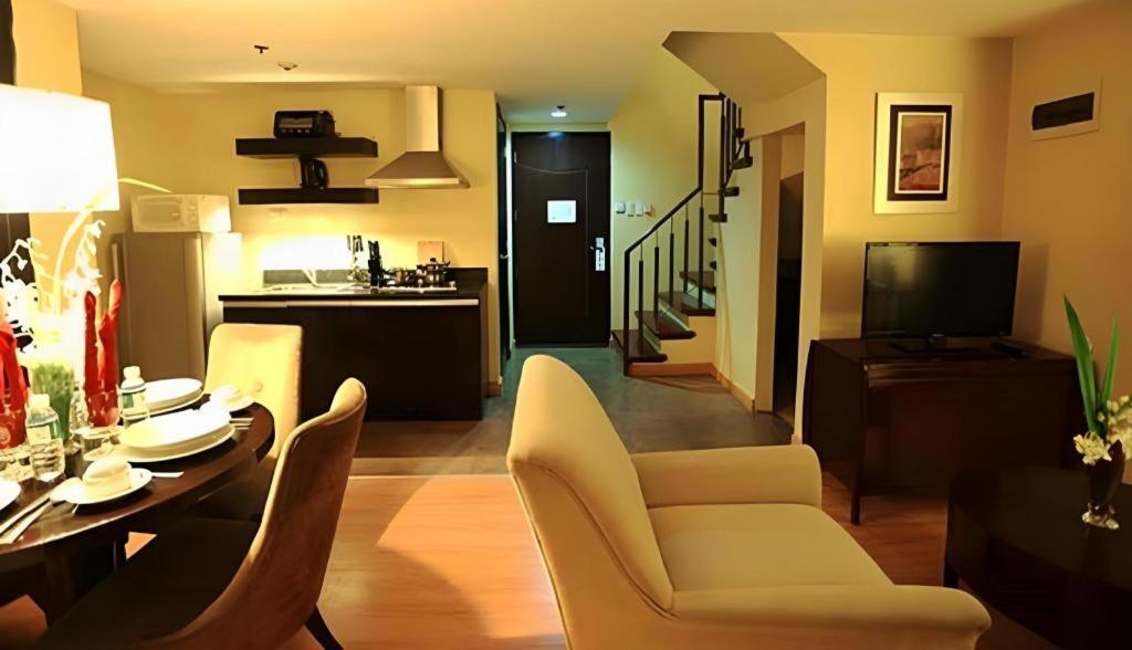 Lancaster Hotel Manila Mandaluyong Exteriör bild