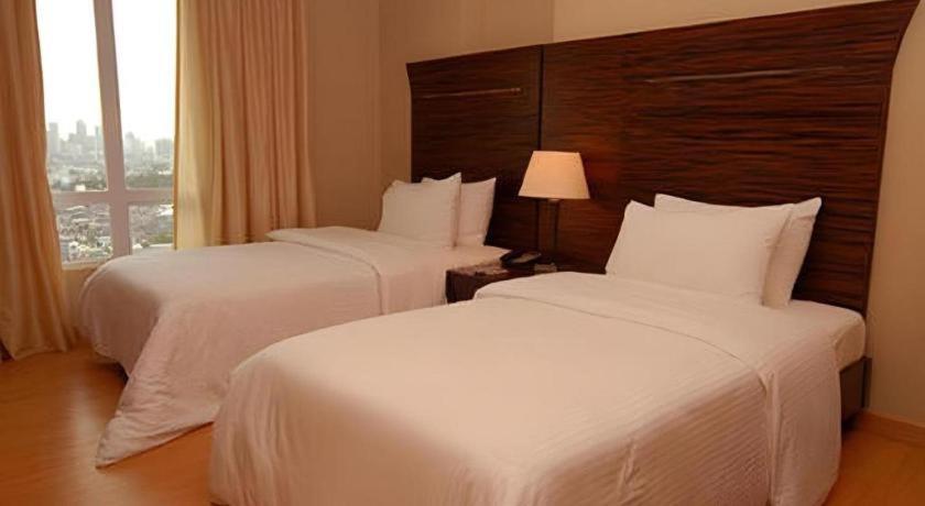 Lancaster Hotel Manila Mandaluyong Exteriör bild