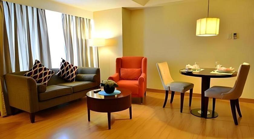 Lancaster Hotel Manila Mandaluyong Exteriör bild