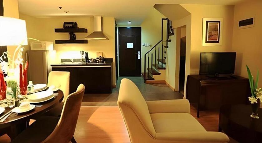 Lancaster Hotel Manila Mandaluyong Exteriör bild
