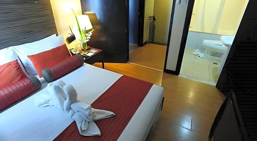 Lancaster Hotel Manila Mandaluyong Exteriör bild